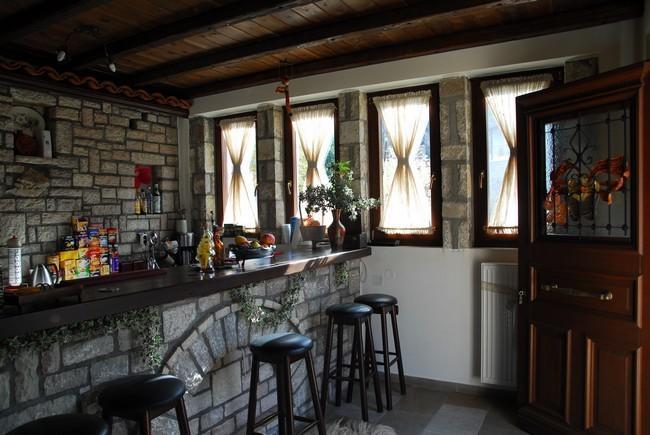 Guesthouse Petrino Pezoúla Buitenkant foto